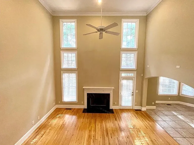 455 Wembley Cir — Photo 5