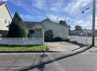 1610 36th St, Florence, OR 97439