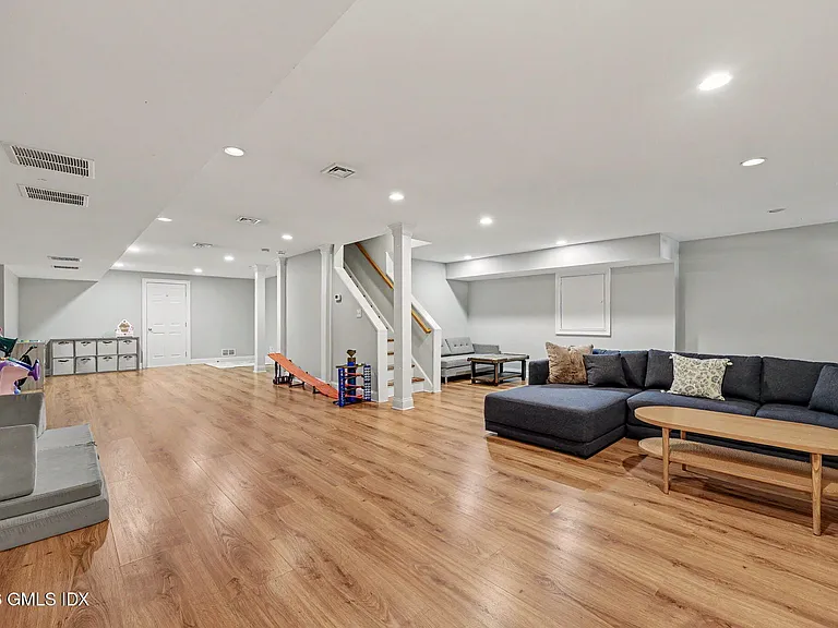 4 Sickle Bar Ln — Photo 30