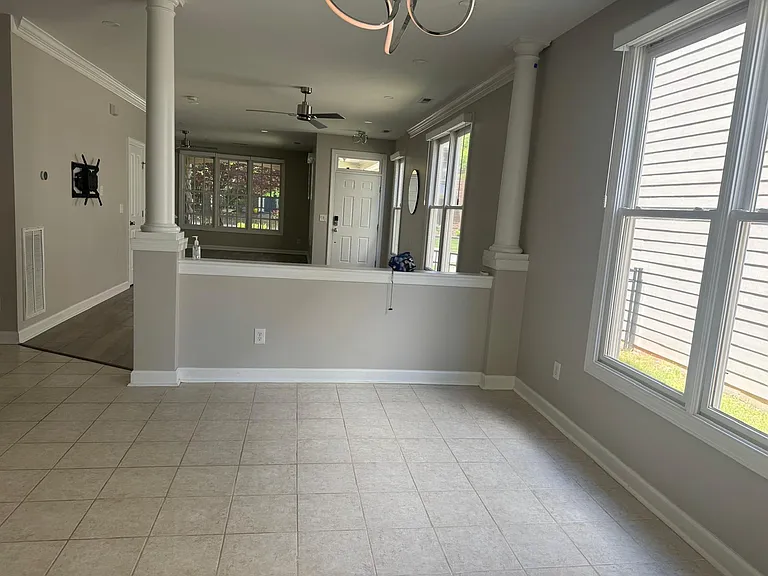 1637 Legendary Ln — Photo 4