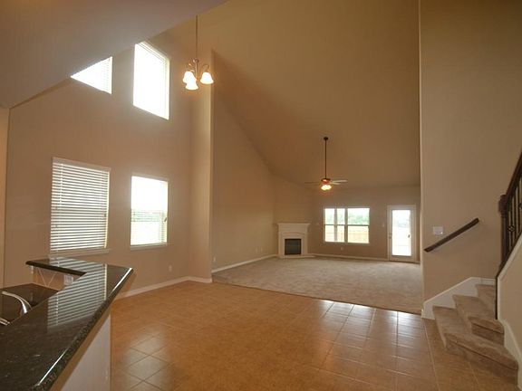3rd image of 2504 Jill Creek Dr