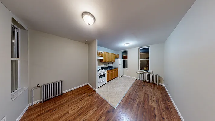 Rented by Trademarko Realty Inc | media 7