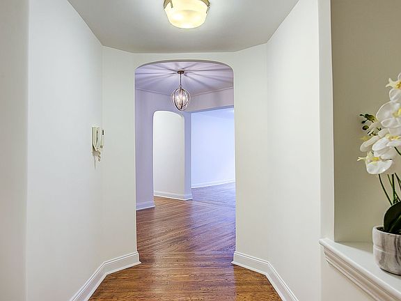 4th image of 77-12-35 Avenue B34