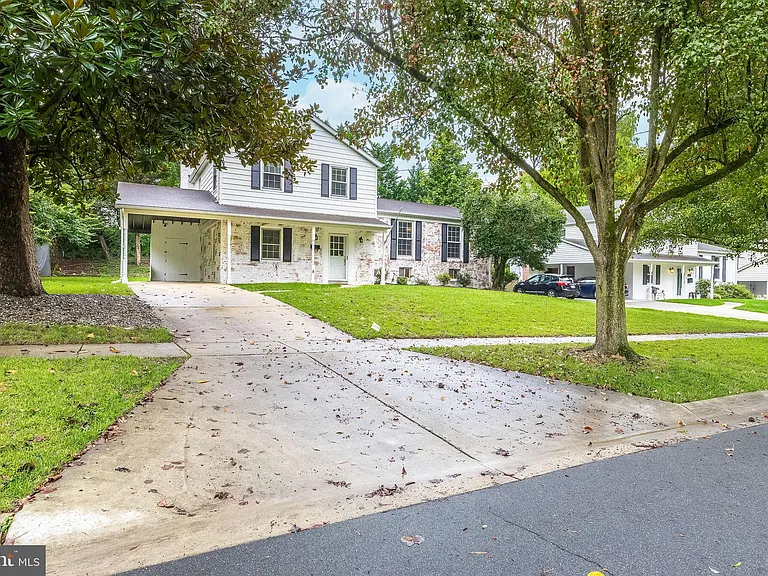615 Smallwood Rd — Photo 1