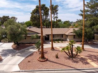 4219 E Pinecrest Cir, Paradise, NV 89121