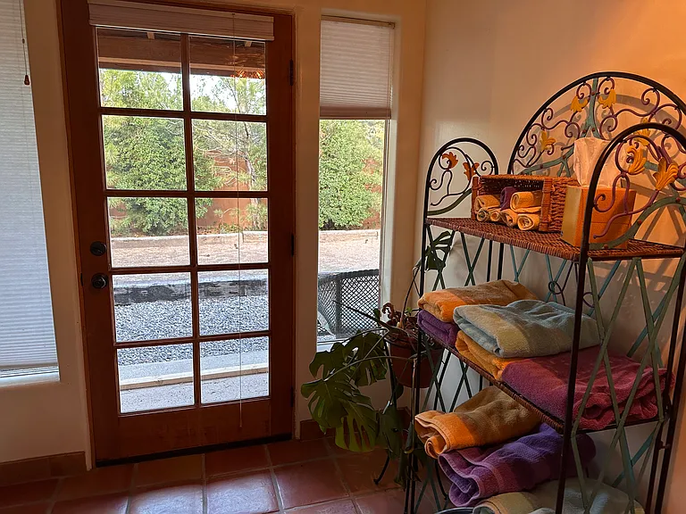 1511 Don Gaspar Ave — Photo 12