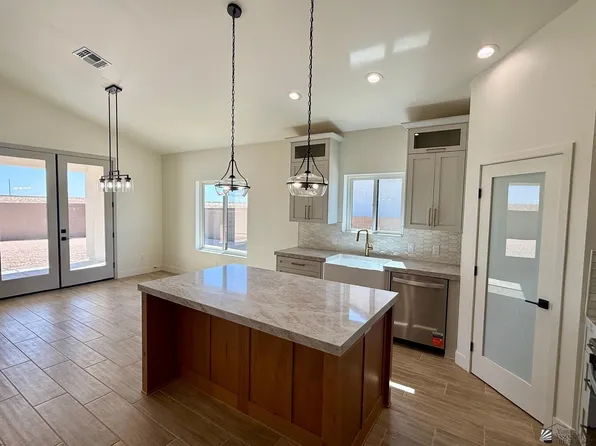 10791 E 46th Pl, Yuma, AZ 85367