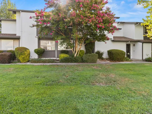 5086 Greenberry Dr, Sacramento, CA 95841