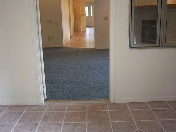 More photos: http://imageshack.us/g/819/1000151w.jpg/