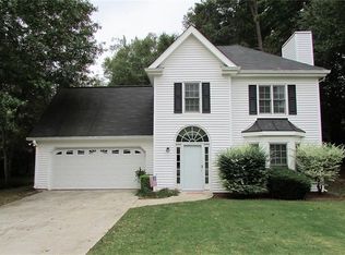 555 Ringtail Dr, Lawrenceville, GA 30044