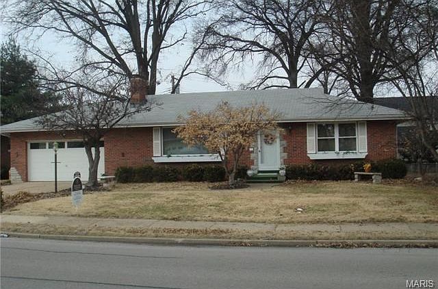 1st image of 355 W Saint Anthony Ln