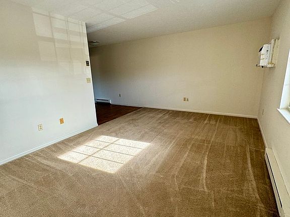 4th image of 99 Dutch Mill Ct APT I