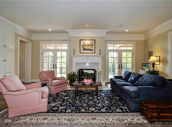 5th image of 4432 E Brookfield Dr