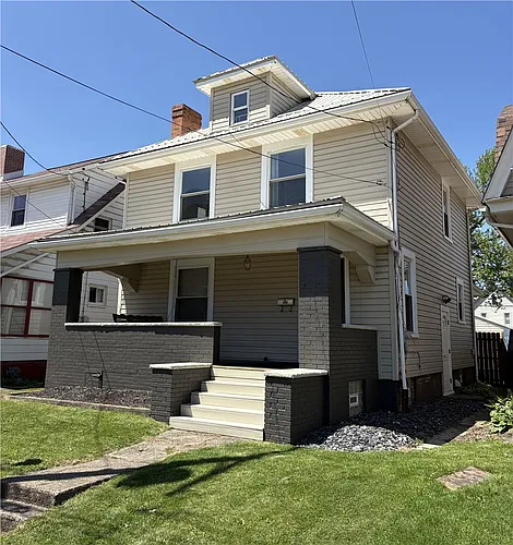 1459 4th St Photo 1
