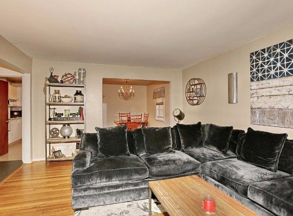 5th image of 22 Furman Dr