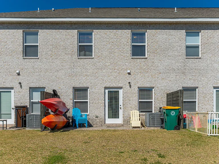 1802 Stable Ln #B2 — Photo 23
