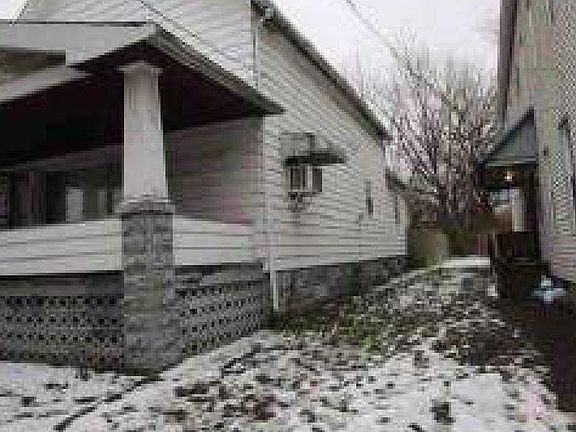 3rd image of 5614 Linton Ave