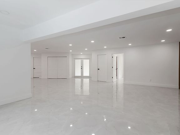 4th image of 3699 Liberty Sq