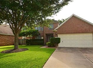 1107 Kerri Ct, Sugar Land, TX 77479