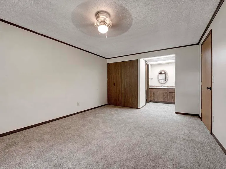 Northrup Court — Photo 27