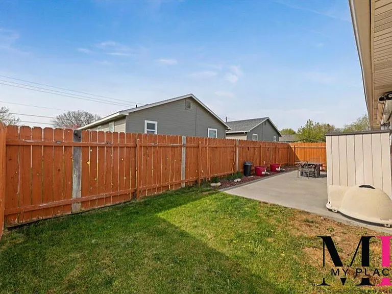 1331 NE Brenda Dr — Photo 21