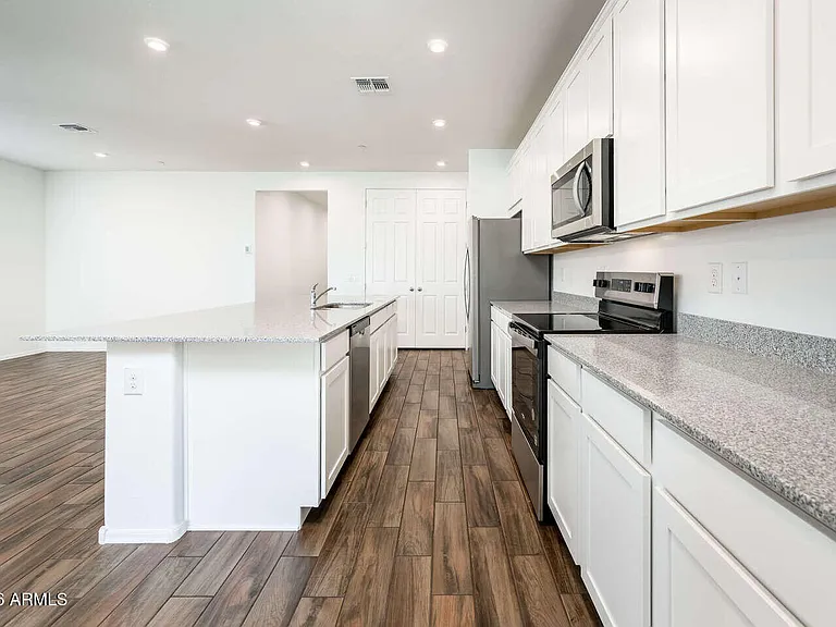 13320 W Eagle Feather Rd — Photo 16