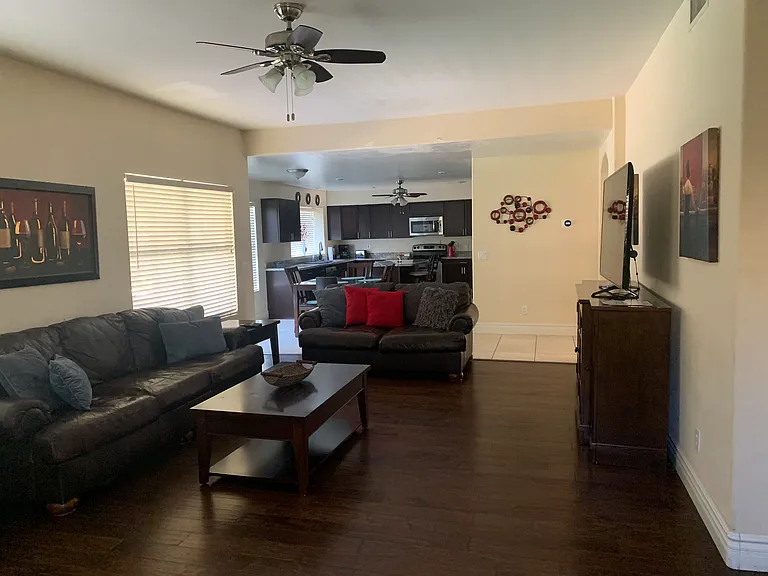 548 W Mendoza Ave — Photo 14
