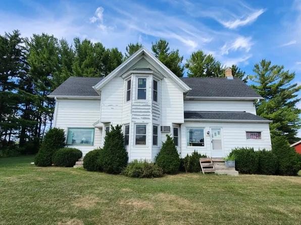 4320 Country Aire DRIVE, Cedarburg, WI 53012