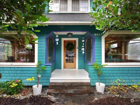 4414 SW Massachusetts Street, Seattle, WA 98116