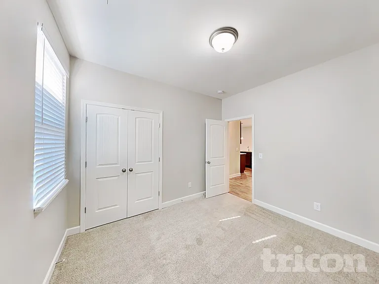 714 Amberton Dr — Photo 9