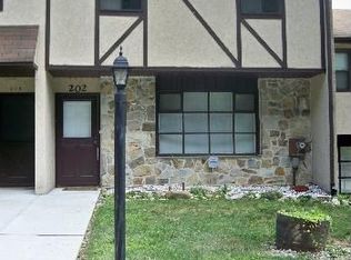 202 Woodside Cir, Dresher, PA 19025