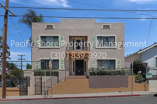 326 Belmont Apartments Photo 1
