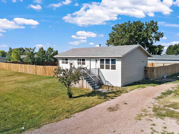 5537 Solitaire Dr, Rapid City, SD 57703