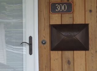 300 South Dr, Blackwood, NJ 08012