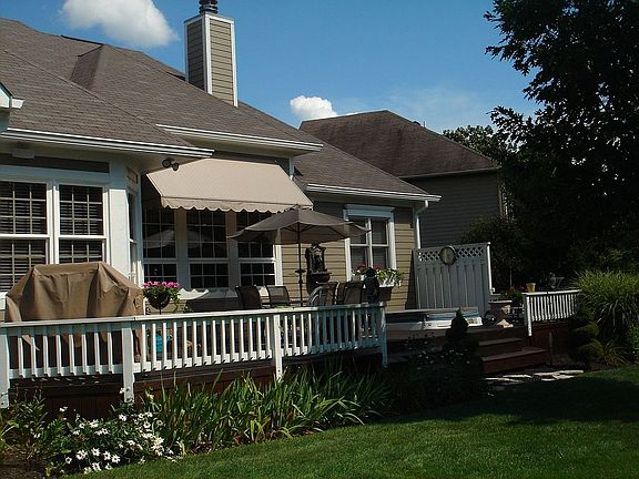 Deck/back yard area