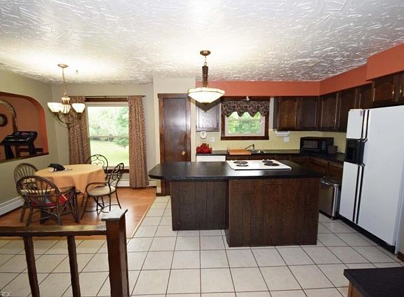 4th image of 884 Skyside Dr