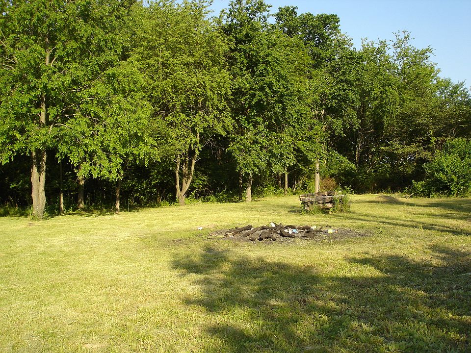 1st image of 16 Hemlock Dr