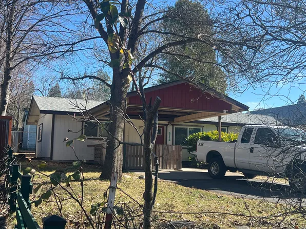 512 Mill St, Mount Shasta, CA 96067