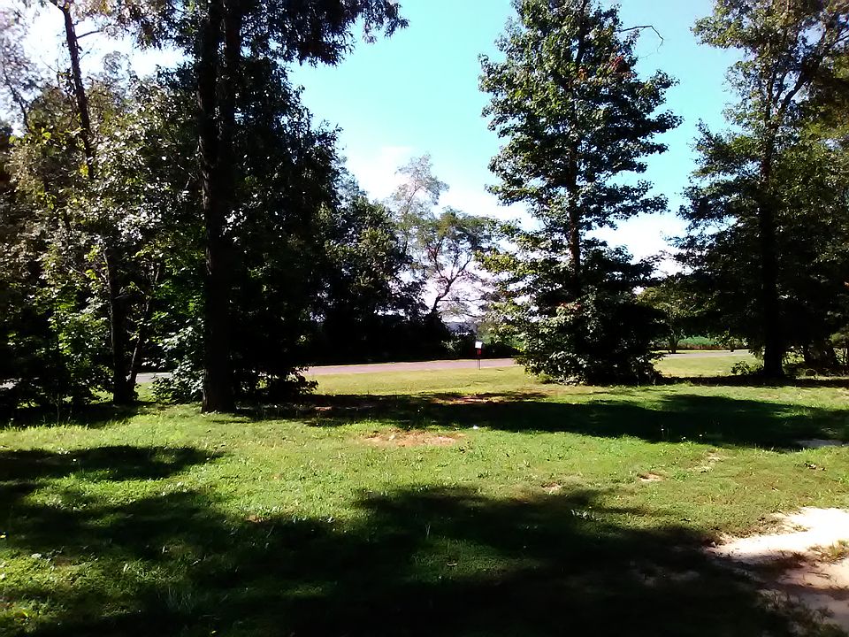 1st image of 825 Chesapeake Dr