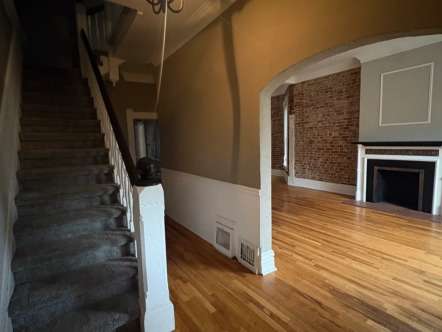 3 bed, 1.5 bath, 1863 sqft, $3,700 — Photo 4