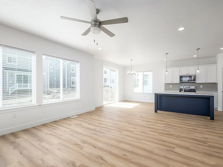 3935 W 1000 N — Photo 23