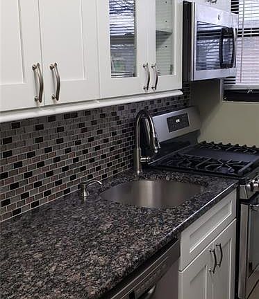 5th image of 154 Martling Ave APT J4