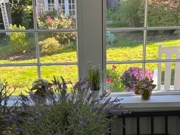 1 Wing Rd, Pocasset, MA 02559