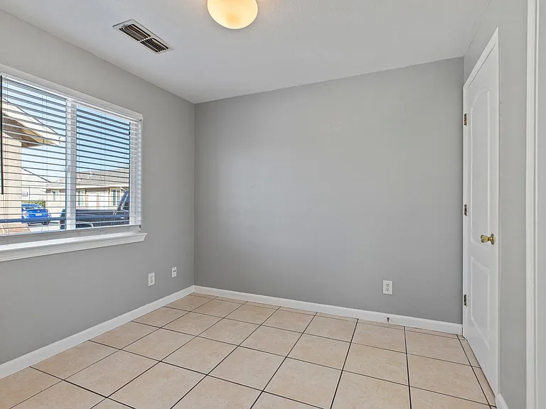 125 S 6th Ave #10 — Photo 9