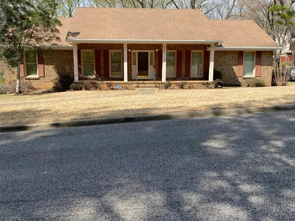 1232 Stonecrest Dr, Birmingham, AL 35235