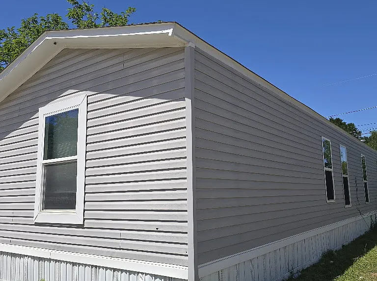 1707 Stewart St #13B — Photo 2