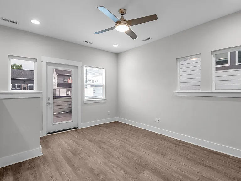 570 W End Dr — Photo 48