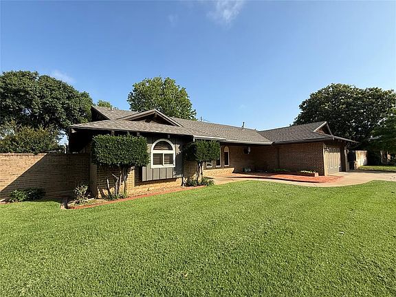 3rd image of 2013 N Mockingbird Ln