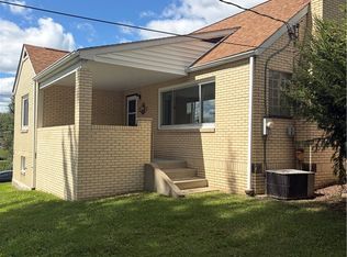 306 Valley Dr, Rochester, PA 15074
