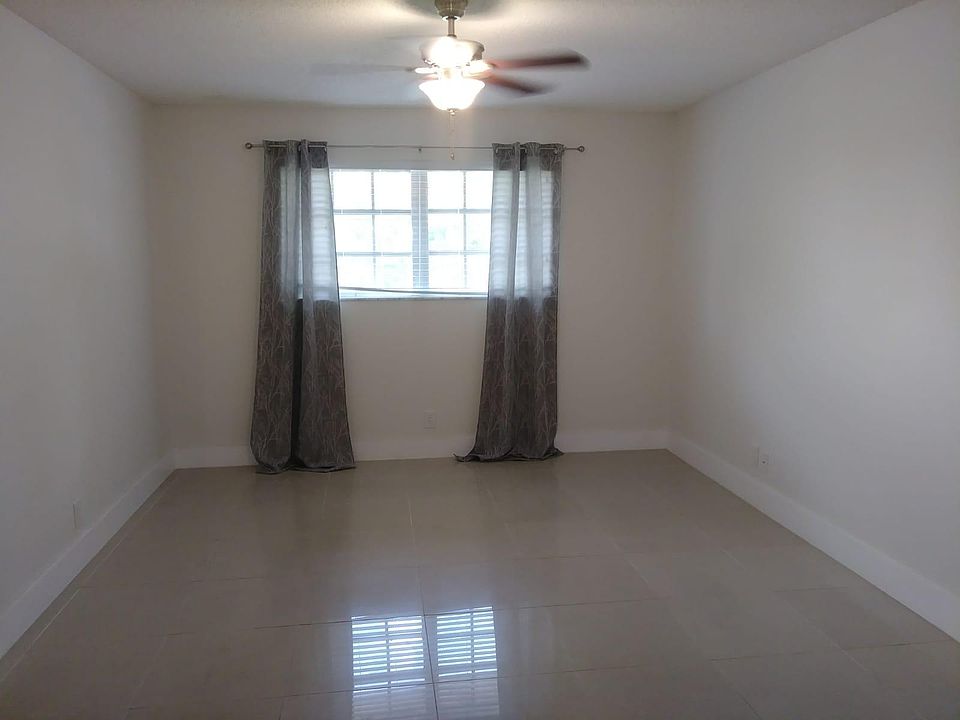 2nd image of 7962 Camino Cir